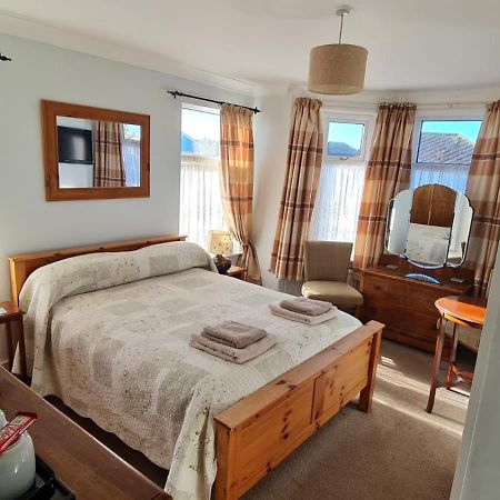 Avon Manor Guest House Lee-on-the-Solent Esterno foto