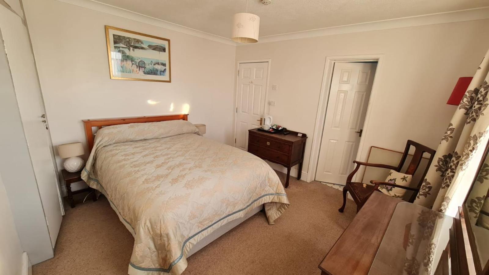 Avon Manor Guest House Lee-on-the-Solent Esterno foto