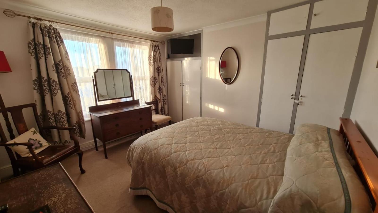 Avon Manor Guest House Lee-on-the-Solent Esterno foto