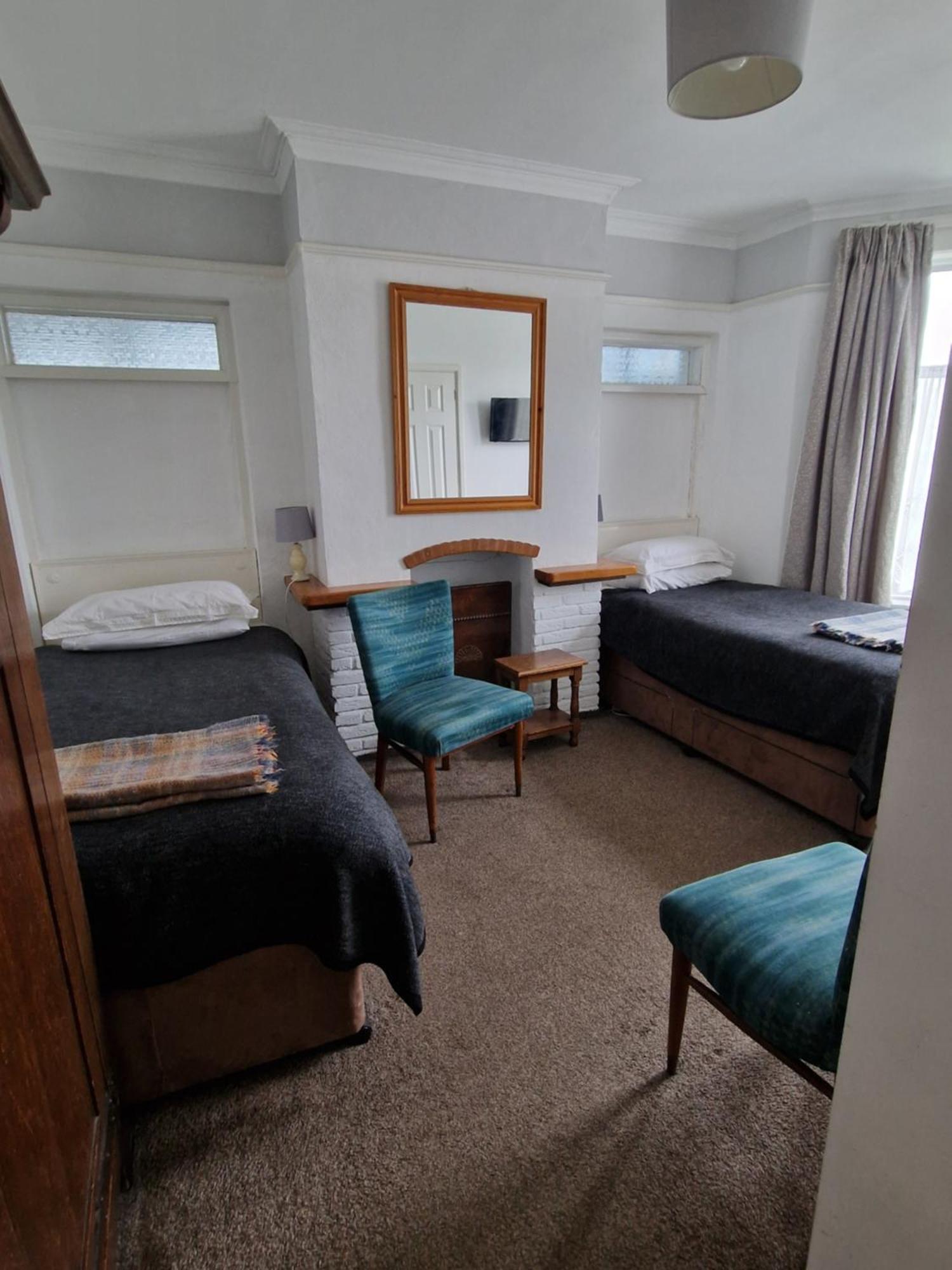 Avon Manor Guest House Lee-on-the-Solent Esterno foto