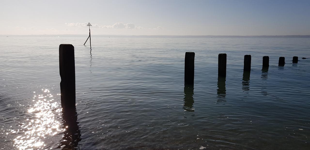 Avon Manor Guest House Lee-on-the-Solent Esterno foto